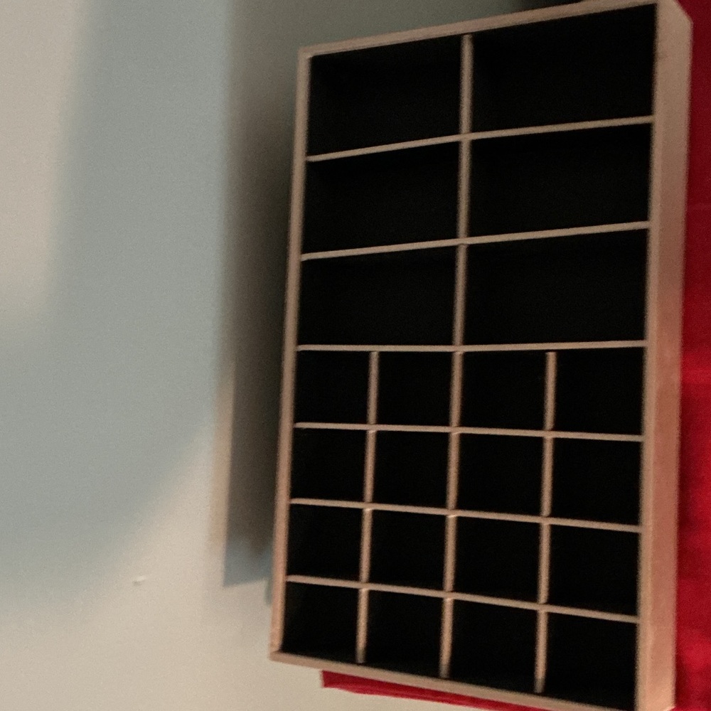 Elegant Black Jewelry Organizer